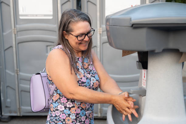 Best Porta potty rental near me  in Burbank, IL